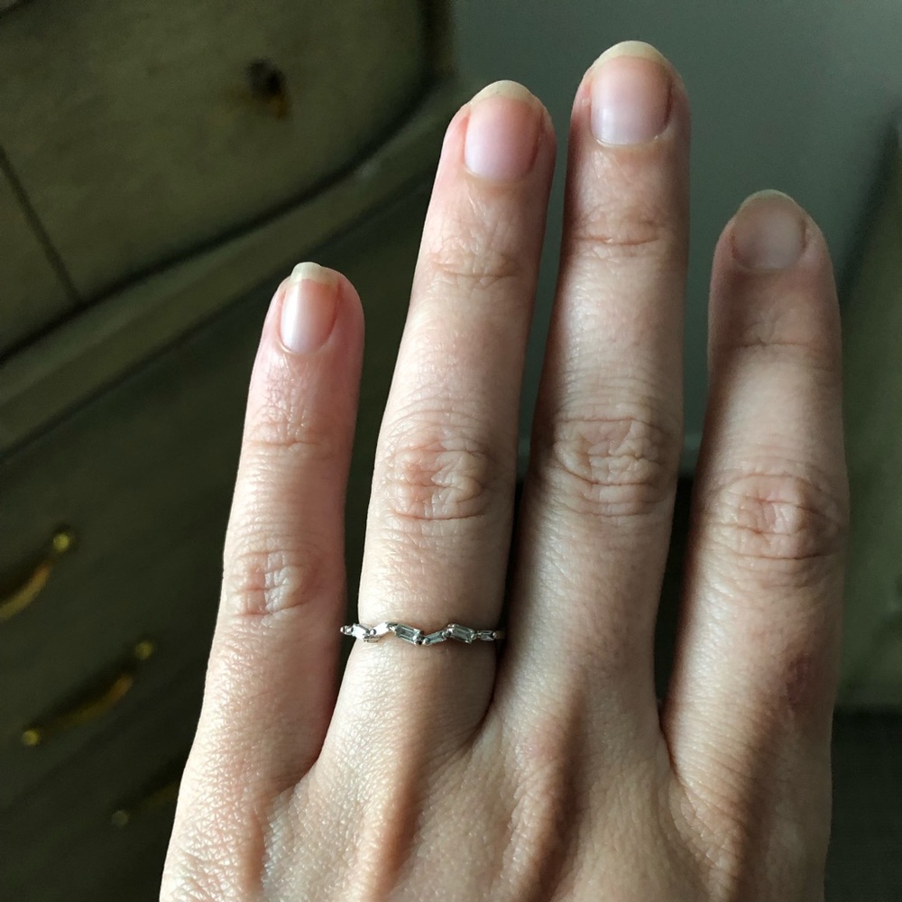 Suzanne Kalan 18k White Gold Baguette Thin Band
